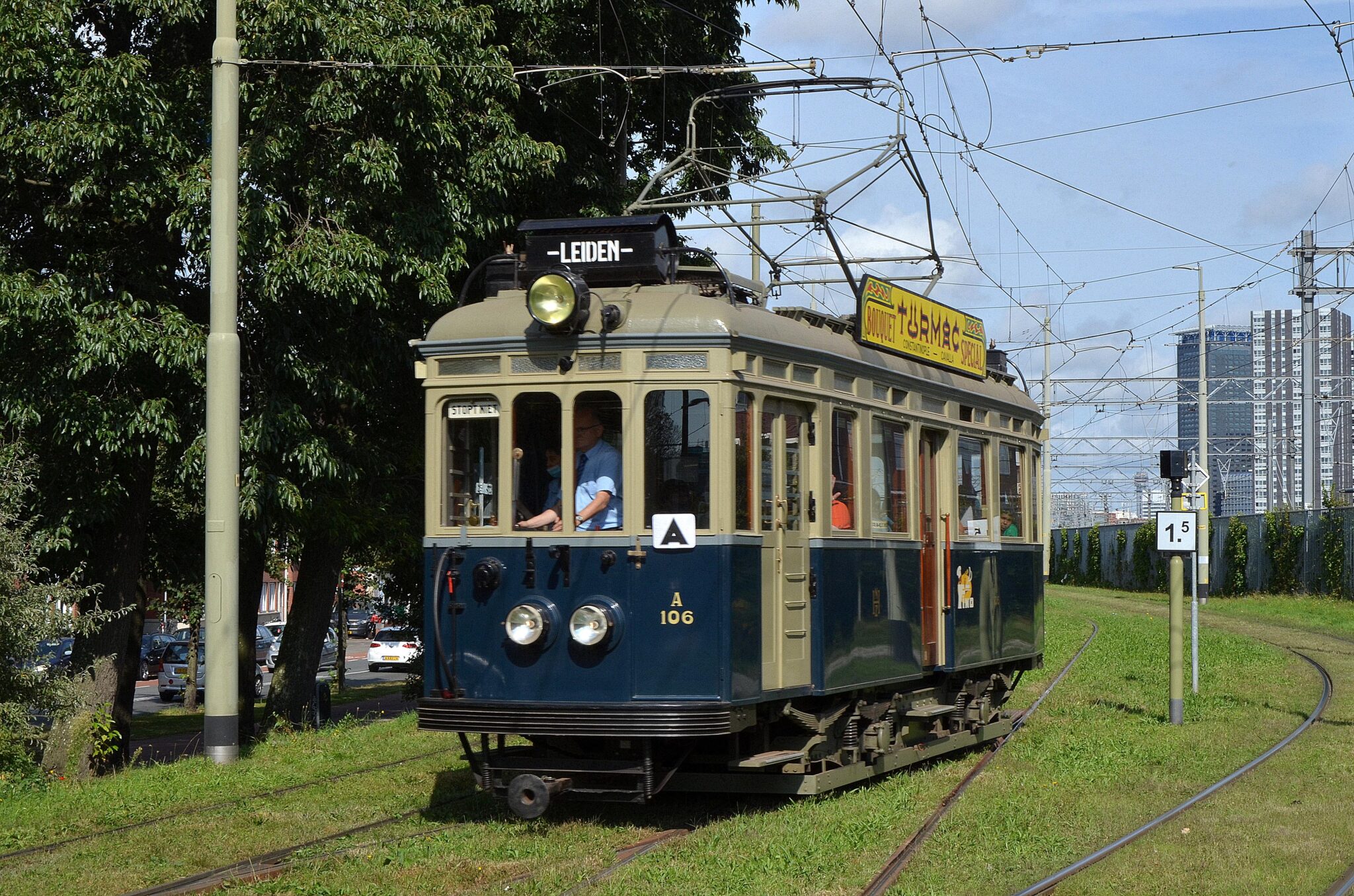 Historische Blauwe Tram Maakt Ritten Door Den Haag Railhobby